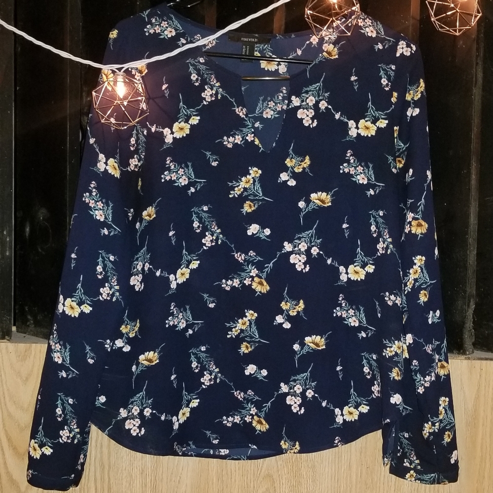 Forever 21 Navy Blue long sleeve floral shirt 🌸